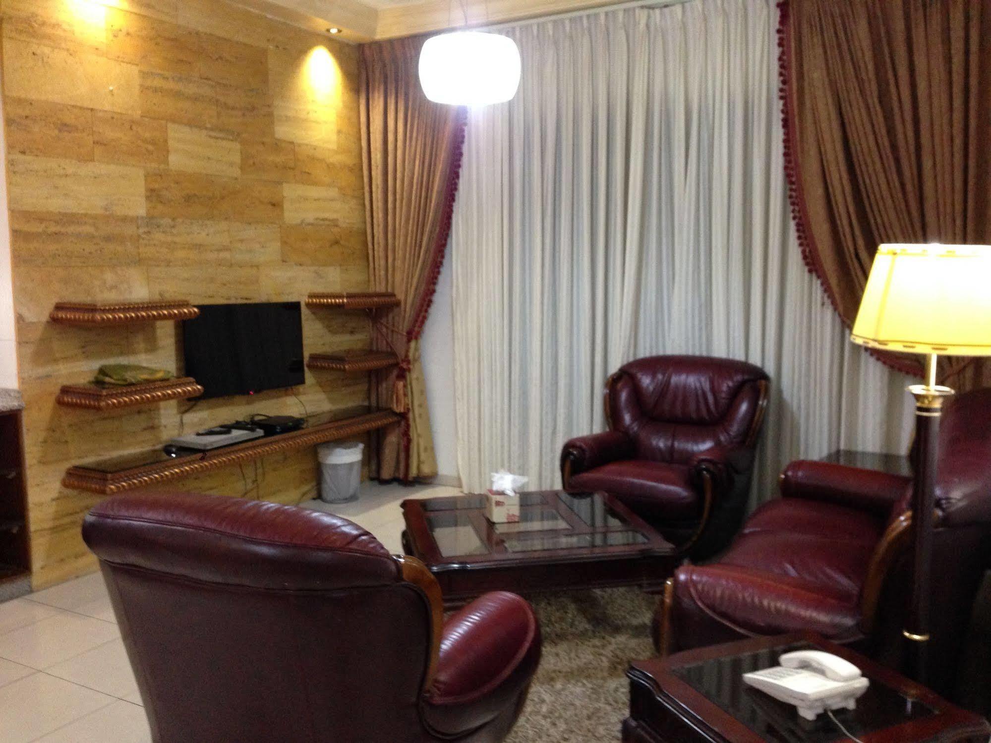 Jad Hotel Suites Amman Extérieur photo